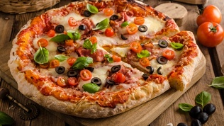 American Hot Pizza