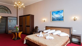 Отель Grand Astoria