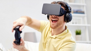 Игра в шлеме VR Vive