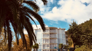 Отдых в Абхазии с завтраком и развлечениями в отеле Sunrise Garden Hotel 3*