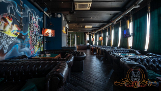 Всё меню кухни и напитки в баре Alpha_Lounge за полцены