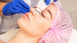 Массаж, RF-лифтинг, чистки и пилинги в клинике Valentian Clinic