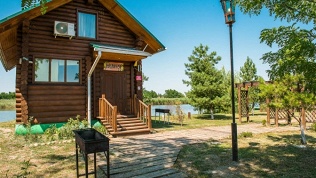Отдых в номере с рыбалкой на базе отдыха «Казачий хуторок»