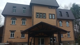 Загородный отдых в Подмосковье в гостевом доме «Сосновая аллея»