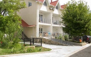 Отель «Пчела»