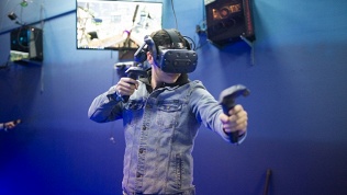 Посещение клуба VR