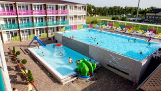 Отель Sea Breeze Resort