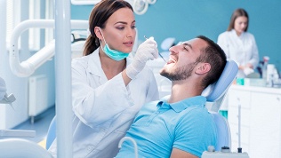Чистка, лечение зубов