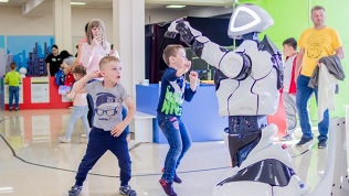 Билет на выставку конструктора «Легоу» за полцены