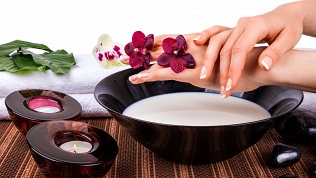 Маникюр и педикюр от «Бьюти-студии Наташи Дроботенко»