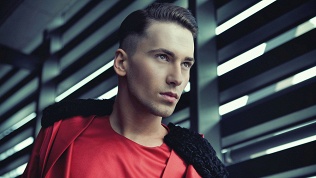 Стрижка от барбера, моделирование бороды в барбершопе Barber Pers