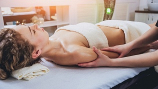 Прием врача и сеанс мануальной терапии в центре «Биодинамика»