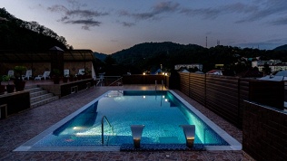 Отдых в Сочи в номере выбранной категории в отеле «Созвездие»