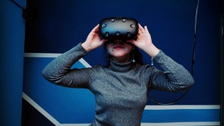 Игра в шлеме HTC Vive