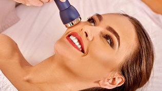 Чистки, пилинг и массаж лица в студии красоты EpiAls