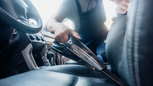 Химчистка автомобиля от автотехцентра GreenCar