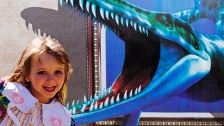 Билет на интерактивную выставку «Нашествие динозавров» за полцены