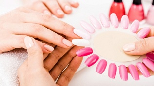 Маникюр и педикюр в салоне красоты Aphrodite