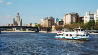 Билет на утреннюю прогулку на теплоходе от компании Flyriver