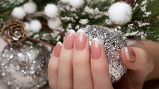 Маникюр и педикюр с покрытием гель-лаком от мастера Людмилы Сотниковой