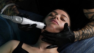 Чистка, пилинг или комплексный уход для лица в студии Graceber