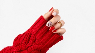 Маникюр и педикюр от мастера красоты Артема Баглей