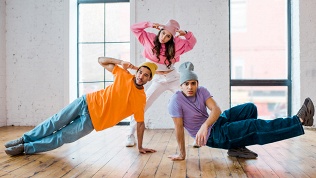 До 16 занятий танцами в школе танцев Aspire Mod