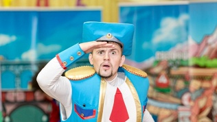 Билет на спектакль