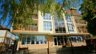 Отель Bravo Hotel