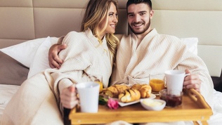 Романтический отдых с украшением номера в отеле «Сова на Новой Риге»