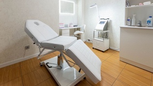 Чистка, пилинг, карбокситерапия, массаж лица в салоне красоты Beauty Lab
