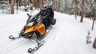 Прогулка на двухместном снегоходе от компании «Мегапрокат»