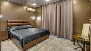 Отель Grey Hotel
