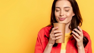 Всё меню и напитки в кофейне Smells Coffee за полцены