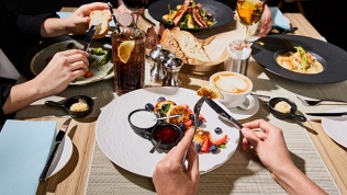 Всё меню от кафе «Вкус на высоте» за полцены