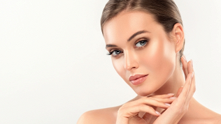 Чистка лица, пилинг, процедура Hydrafacial или массаж в бьюти-студии Adelfi