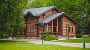 Отдых на берегу Волги в коттедже с питанием в отеле «Васильевский»