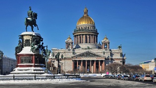 Билет на экскурсию «Новый год в Санкт-Петербурге» с фонарщиком Фаролеро