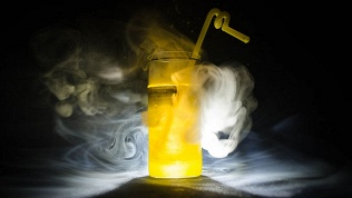 Всё меню, напитки и паровые коктейли в лаундж-баре «Белый волк» за полцены