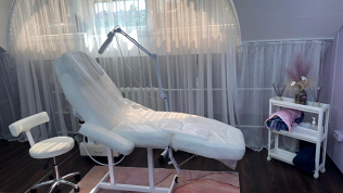 Массаж лица, чистка, пилинг, карбокситерапия в студии Aesthetic Room
