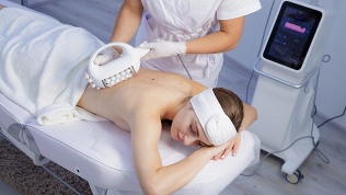 Сеансы роликового массажа с термокомпрессией в центре «Радужный источник»