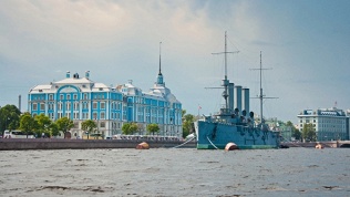 Билет на обзорную экскурсию с посещением крейсера «Аврора»