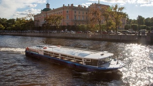 Прогулка на теплоходе
