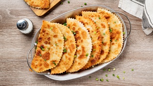 Меню кухни в закусочной «ЧебурекМи»