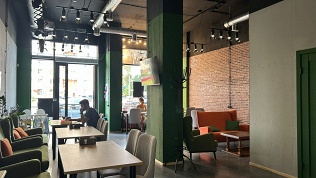 Всё меню кухни и напитки в кафе «Друзья»