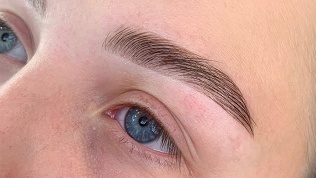 Перманентный макияж бровей, век или губ в студии красоты Lash & BrowClub