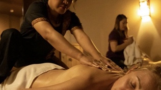 Тайский, балийский или oil-аромамассаж в SPA-салоне Moonthai SPA&Relax