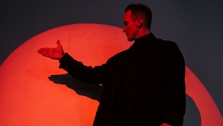 Иммерсивный спектакль «Неодновременность» от «Зеркало.Life»