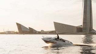 Дневная или ночная прогулка на катере с капитаном от Ladogatravel