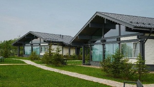 Отдых в загородном клубе «Озеро»